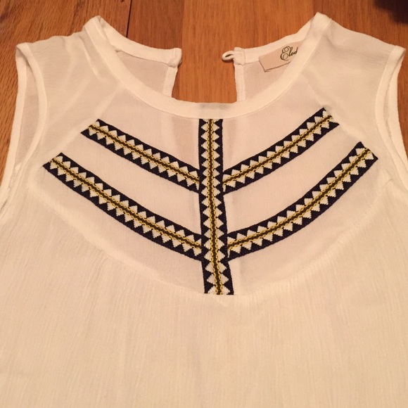 Tank top. - Picture 2 of 3