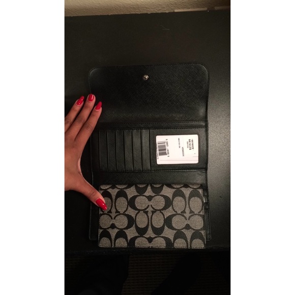 Coach Wallet - Picture 2 of 4
