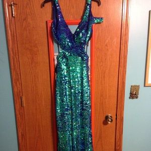 Prom dress for sale!