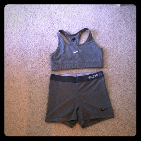 Nike pro sports bra and spandex combo