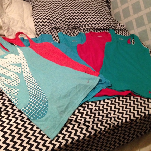 Nike Tops - Workout top bundle