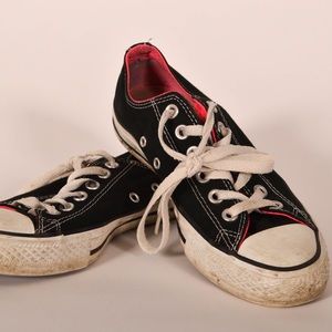 Black Converse With Pink Lining