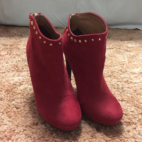 Mossimo booties 6.5