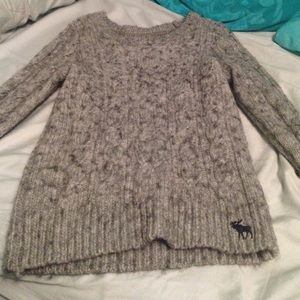 grey Abercrombie sweater