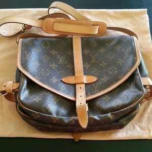Louis Vuitton Saumur 30