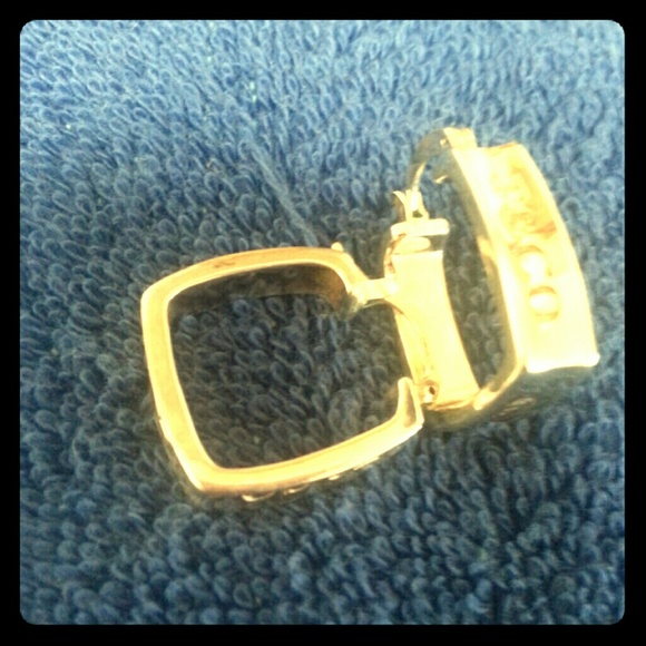 Earings