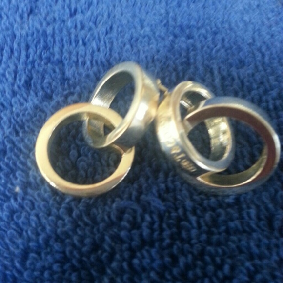 Earings