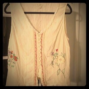 Beautiful J. Jill Cream Top with Embroidery