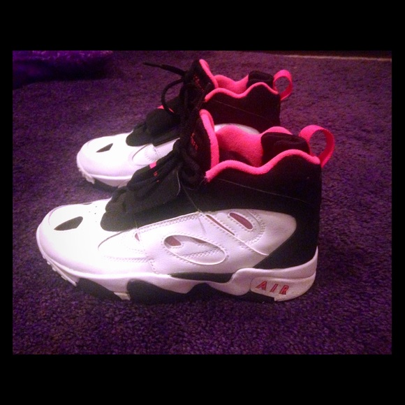 Nike Diamond Turf "Hot Pink"