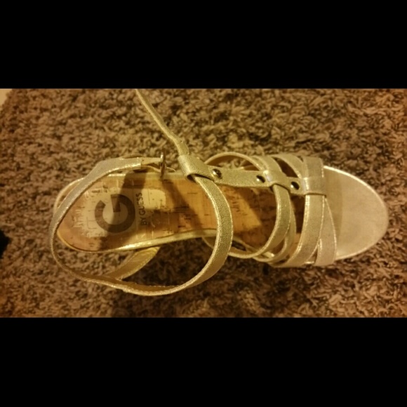 Sold GUESS Cute platforms - Picture 2 of 4