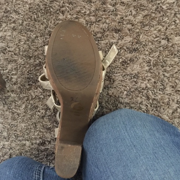 Sold GUESS Cute platforms - Picture 4 of 4