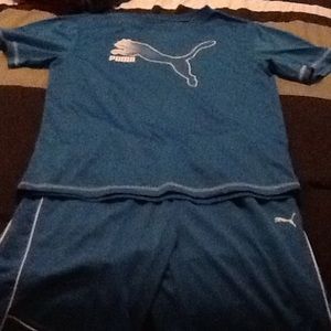 BOYS 2PEICE PUMA SET WATER BLUE SIZE LARGE .