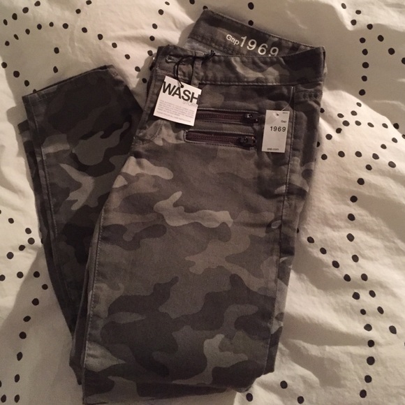 Petit ankle length, camo skinnies