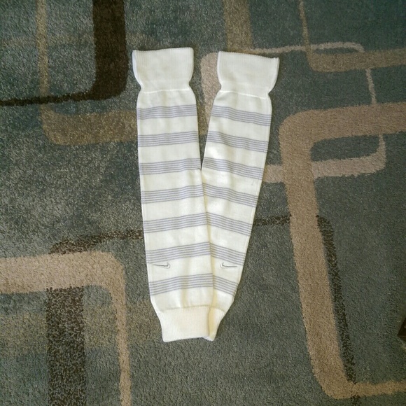New w/out tags Nike legwarmers
