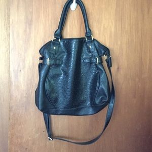 Black and yellow gold bag