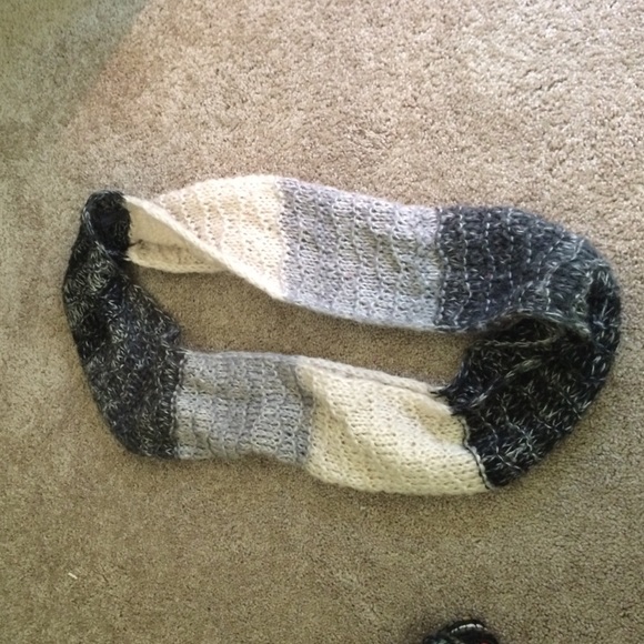 Infinity scarf