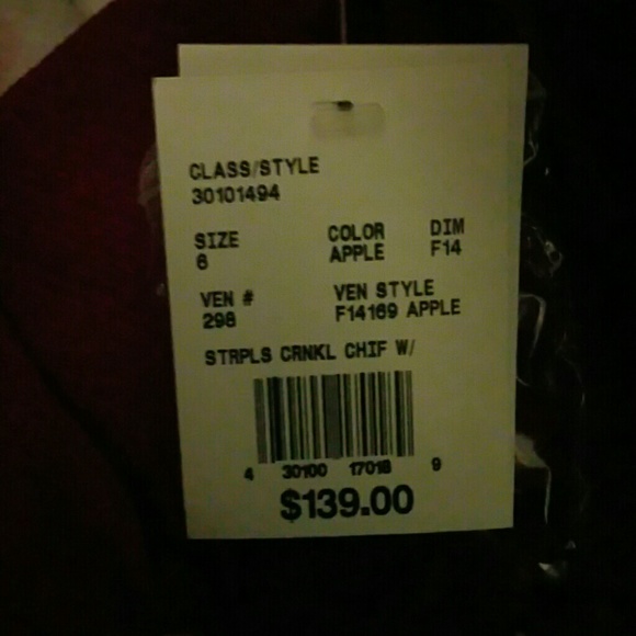 Strapless David's bridal dress - Picture 3 of 3