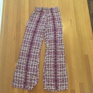 Brandy Melville Patterned Flowy Pants