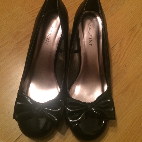 Black shoes