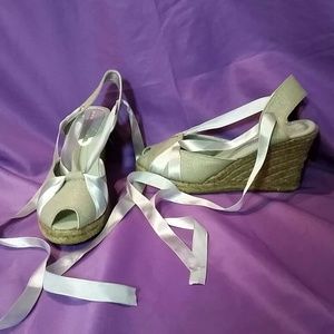 Shimmer and sparkle ribbon wedges
