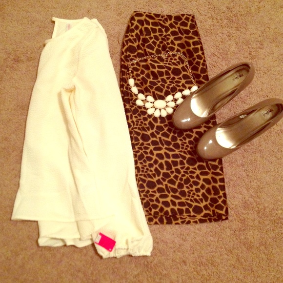 Ann Taylor Dresses & Skirts - Ann Taylor skirt