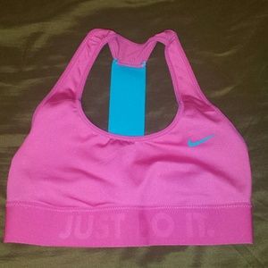 NIKE Sports Bra NWOT