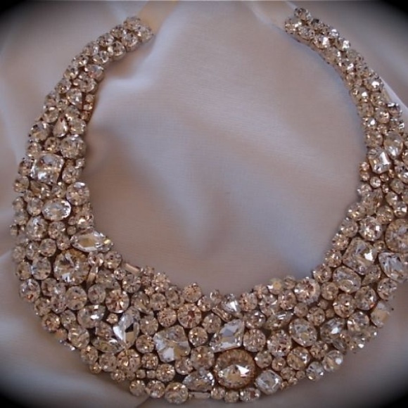 Crystal And Pearl Bridal statement Necklace - Picture 2 of 2
