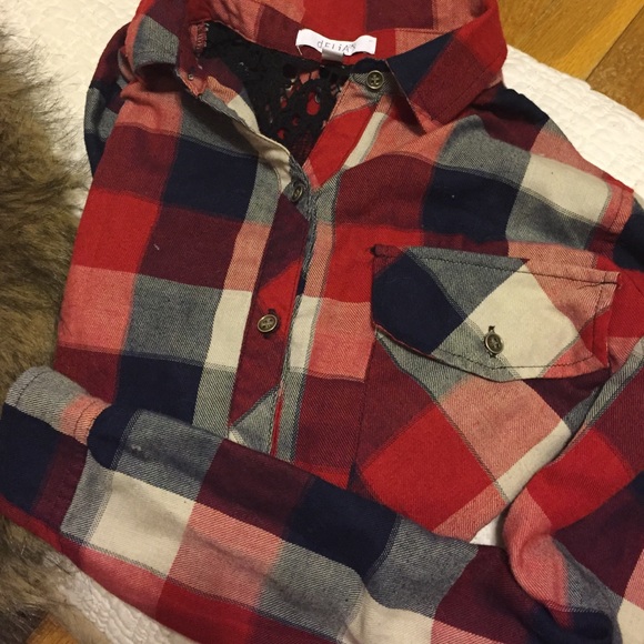 Flannel with lace back - Picture 2 of 3