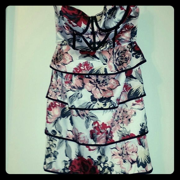 Bebe  strapless short dress, corset srtyle top, XS
