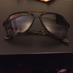 Authentic: Ray Ban CATS 5000 Aviator