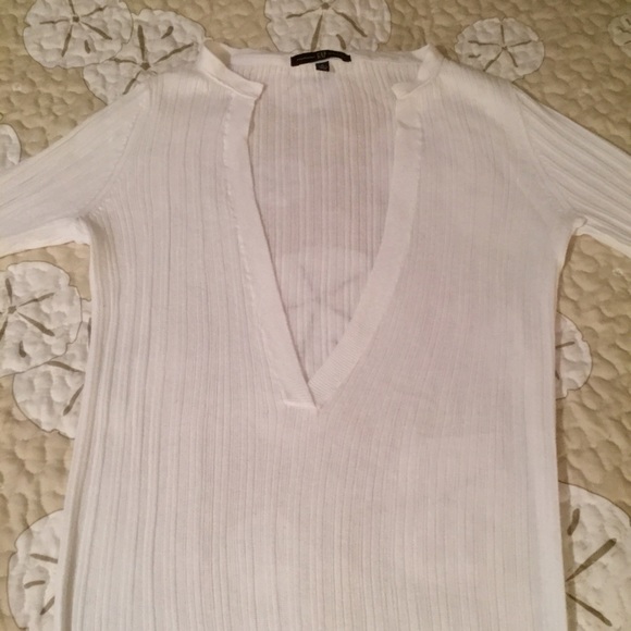 Lightweight white long sleeve Gap sweater