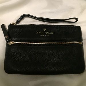 Kate spade Cobble hill - bee wristlet