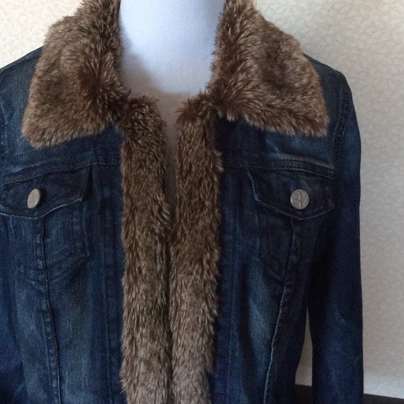 Vintage Y2k Denim Fur Trim Jacket - Picture 2 of 4