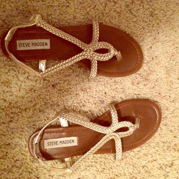 Golden nuetral summer sandals