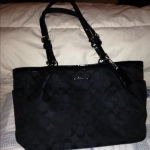 Coach tote in black