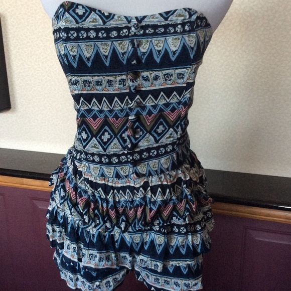 Romper - Picture 2 of 4