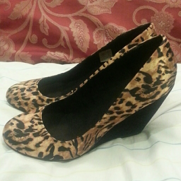 Animal print wedges
