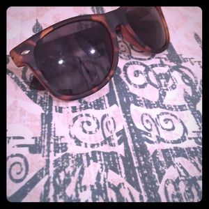🎉HOST PICK🎉Urban outfitters wayfarer sunglasses