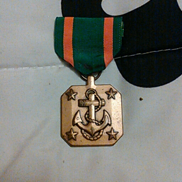 Anchor medal