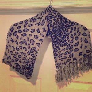 FREE SCARF! Playful Grey Leopard print Scarf
