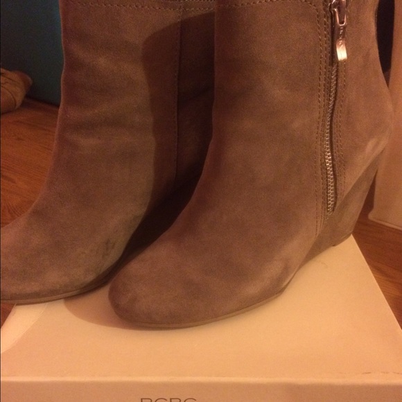 Bcbg suede boots