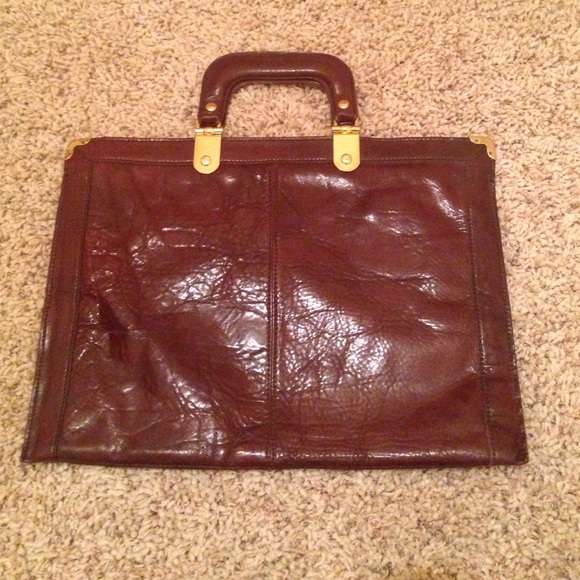 Vintage leather flat bag