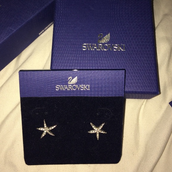 Swarovski Jewelry - *MAKE AN OFFER* NWT Swarovski starfish earrings