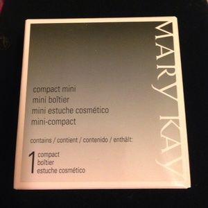 New Mary Kay Travel Compact