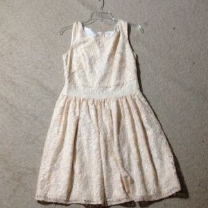 Sleeveless dress