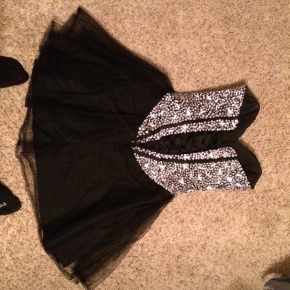 Size 1 homecoming dress - Picture 3 of 3