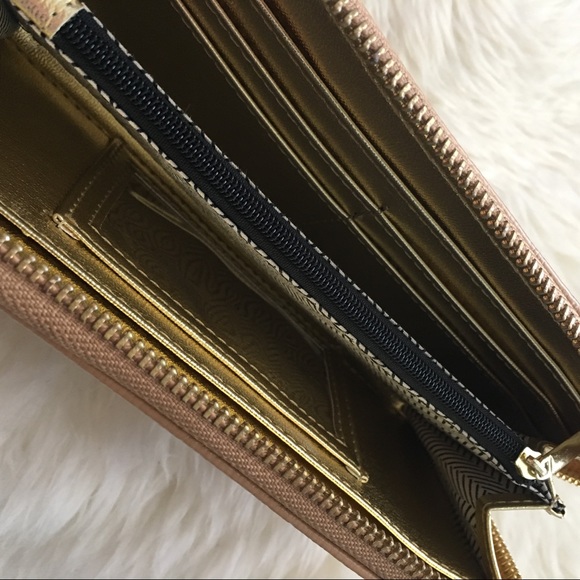 {Steve Madden} Quilted Tan Wallet - Picture 2 of 7