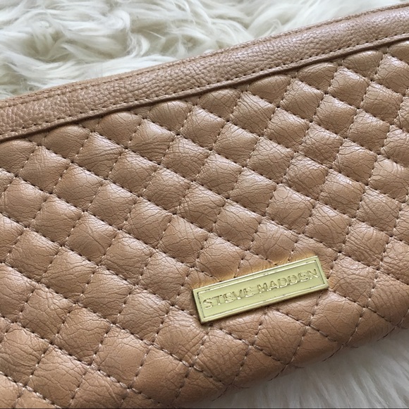 {Steve Madden} Quilted Tan Wallet - Picture 3 of 7