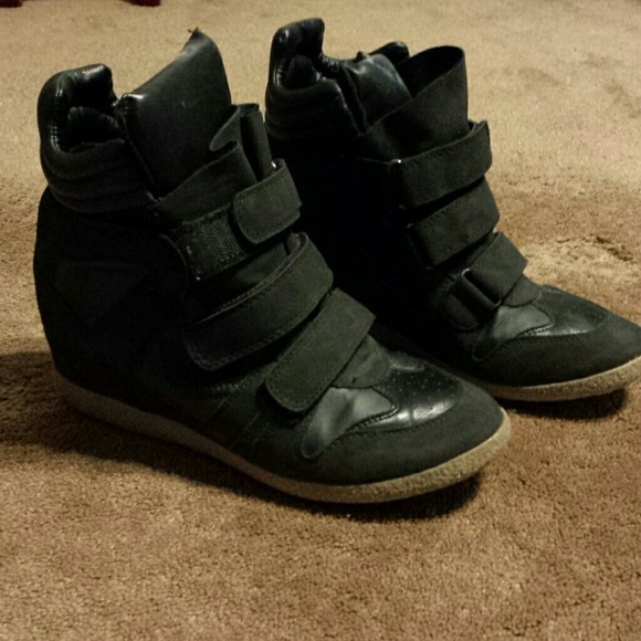 Sneaker wedges