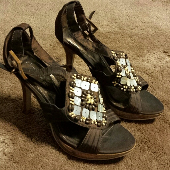 Brown Bead work heals - Picture 1 of 3